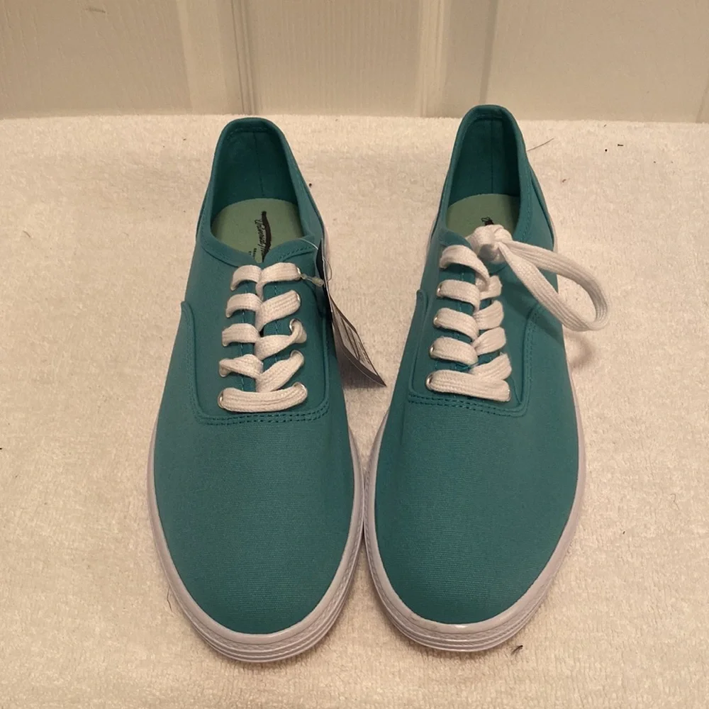 Brand New Universal Thread Blue/Lunea Sneakers…size 10 - Picture 5 of 8